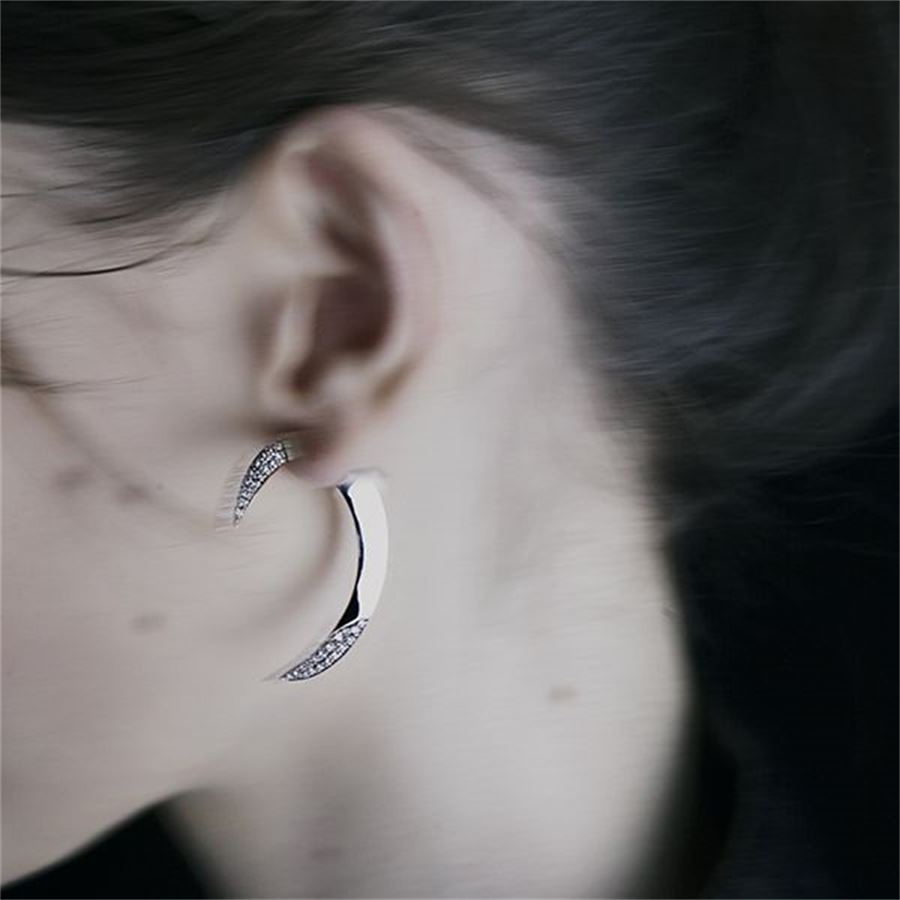White gold and diamond hooks earrings UNCINI | OR F/R BIG OROAU18B CT.0,89